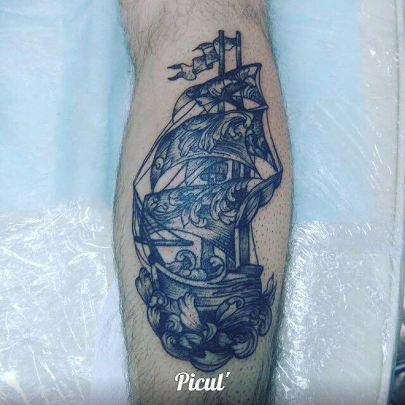 Men engraving ship, photo - Tattoo Master Barb Tattoo