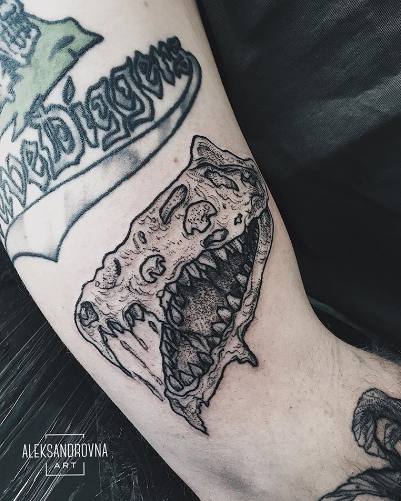 Męski na ramieniu whip shading, photo - Tatuażysta Barb Tattoo