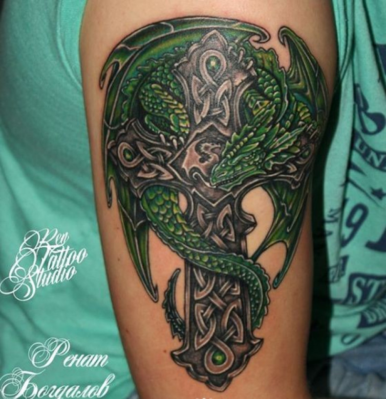 Men dragon Celtic pattern, photo - Tattoo Master Barb Tattoo