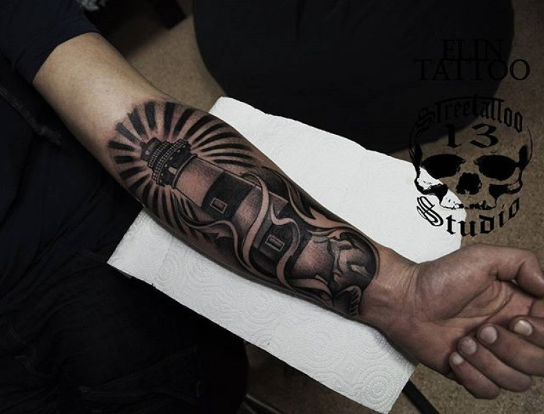 Men arm black and grey, photo - Tattoo Master Barb Tattoo