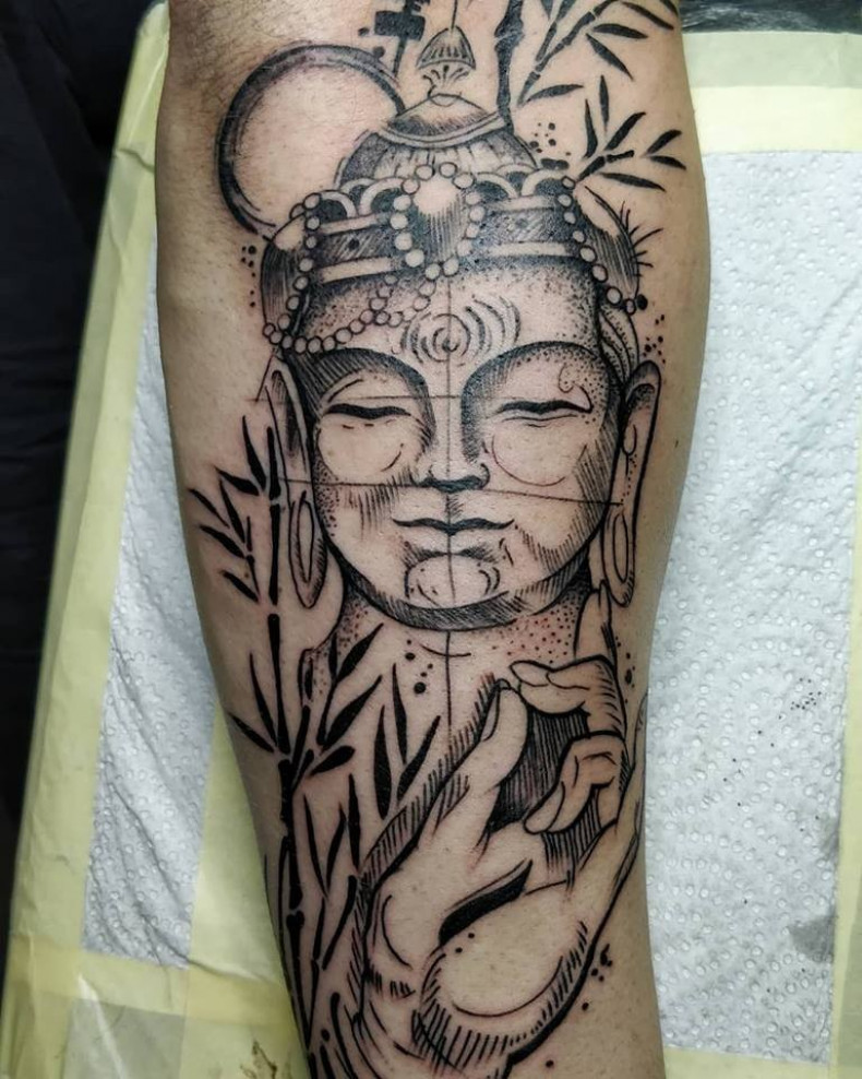 Męski na ramieniu Budda, photo - Tatuażysta Barb Tattoo