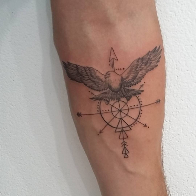 Męski na przedramieniu orzeł, photo - Tatuażysta Barb Tattoo