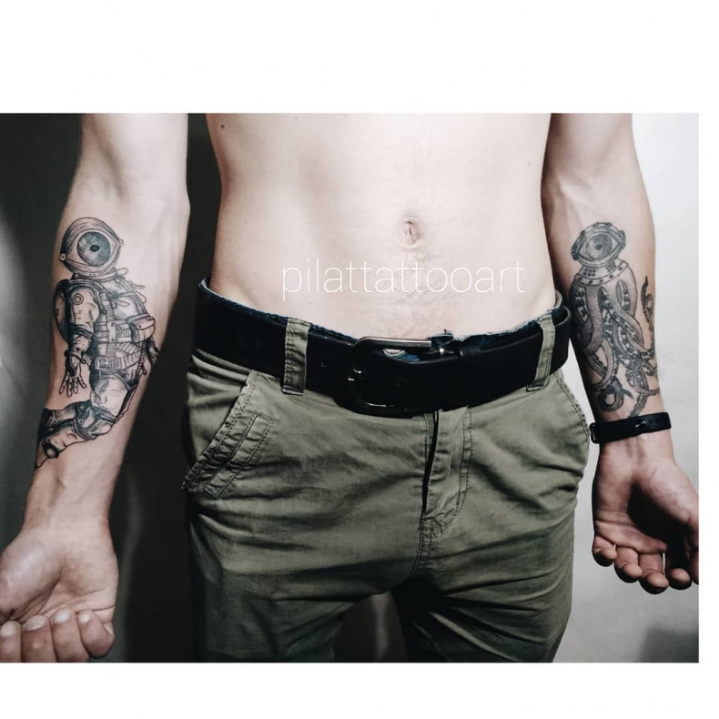 Męski oko astronauta, photo - Tatuażysta Barb Tattoo