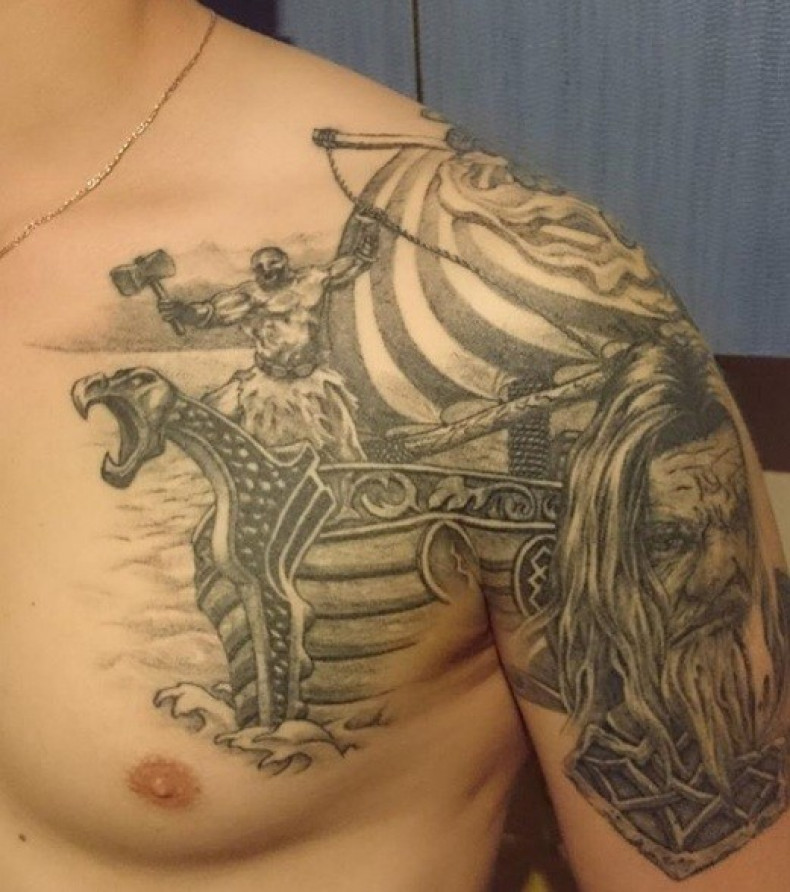 Męski czarny szary wiking, photo - Tatuażysta Barb Tattoo