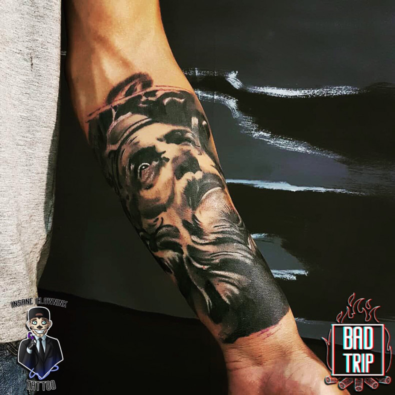 Men arm black and grey, photo - Tattoo Master Barb Tattoo