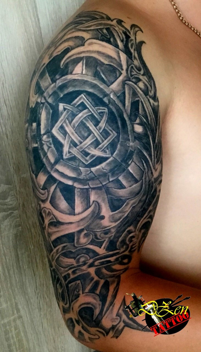 Men arm black and grey, photo - Tattoo Master Barb Tattoo