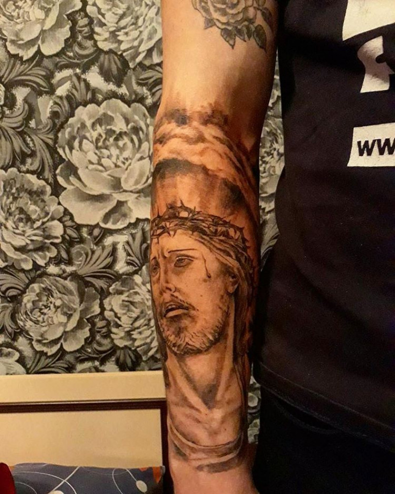 Męski na ramieniu czarny szary, photo - Tatuażysta Barb Tattoo