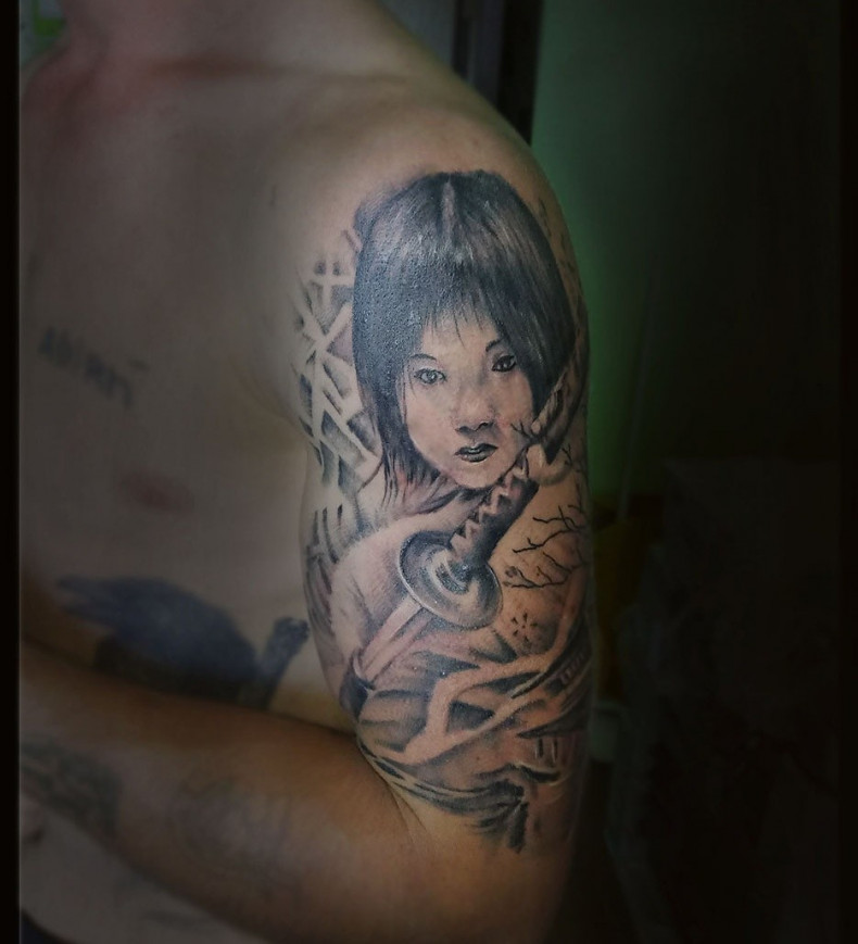 Męski na ramieniu portret, photo - Tatuażysta Barb Tattoo