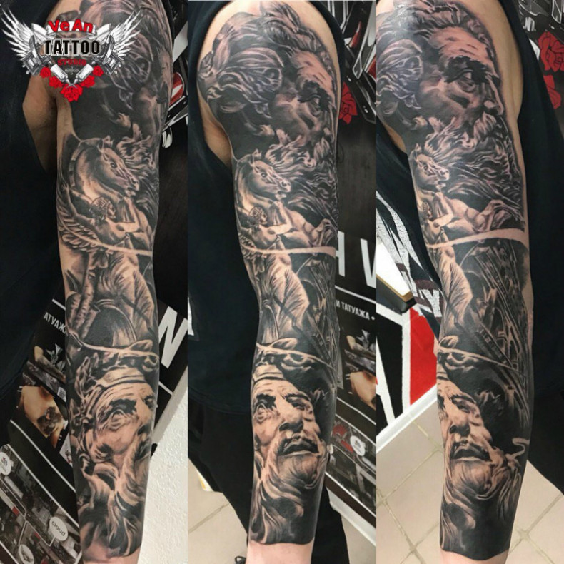 Męski czarny szary posejdon, photo - Tatuażysta Barb Tattoo