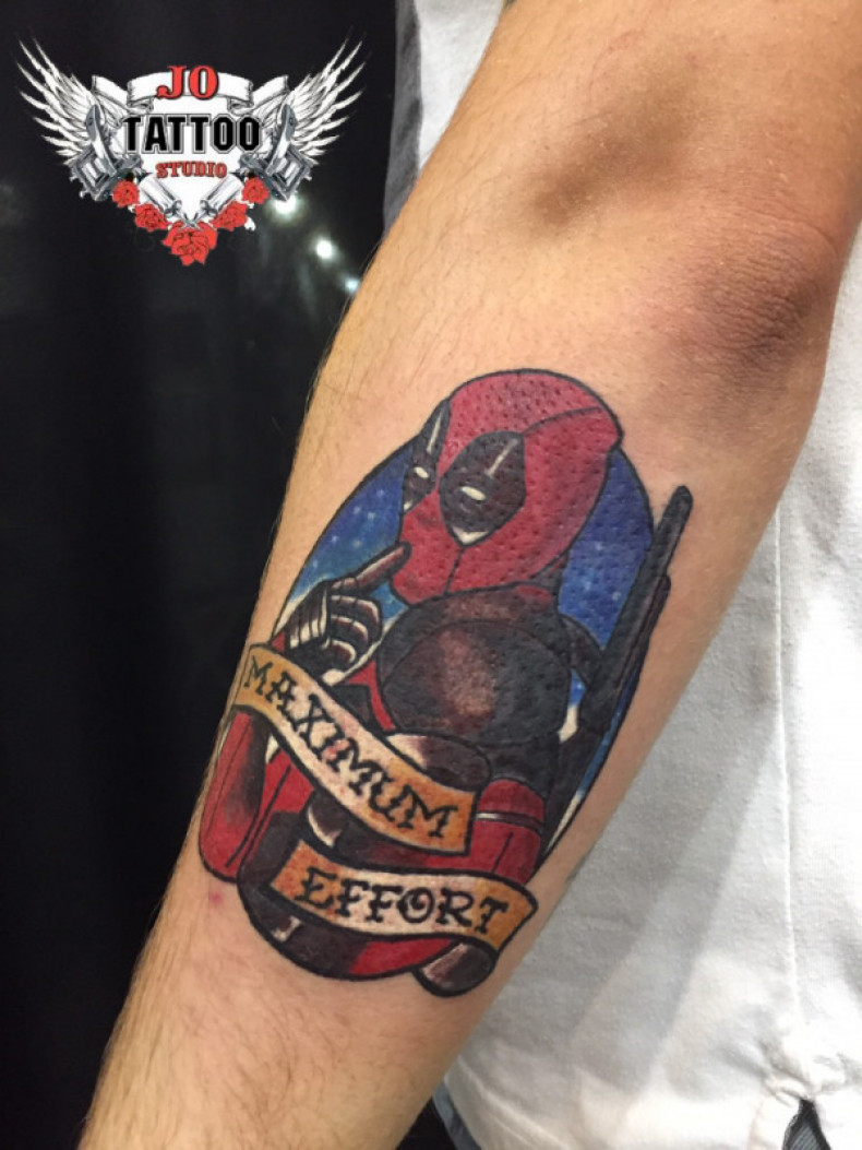 Męski Deadpool marvel, photo - Tatuażysta Barb Tattoo