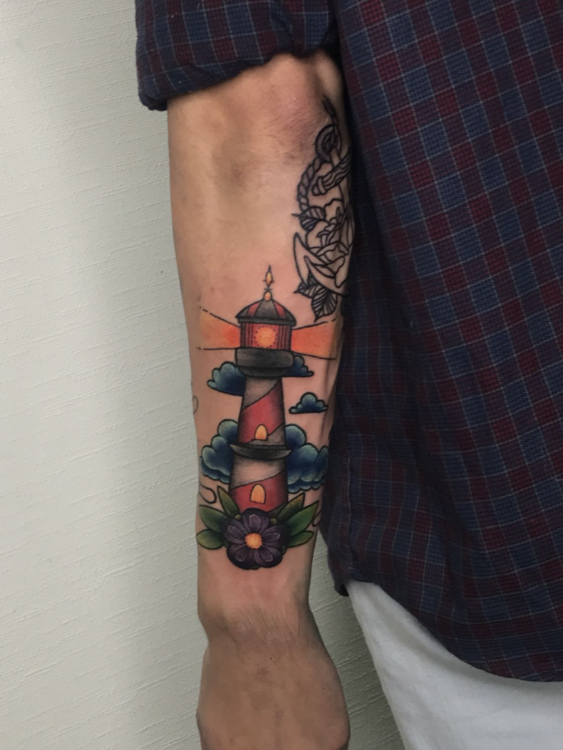 Men tower lighthouse, photo - Tattoo Master Barb Tattoo