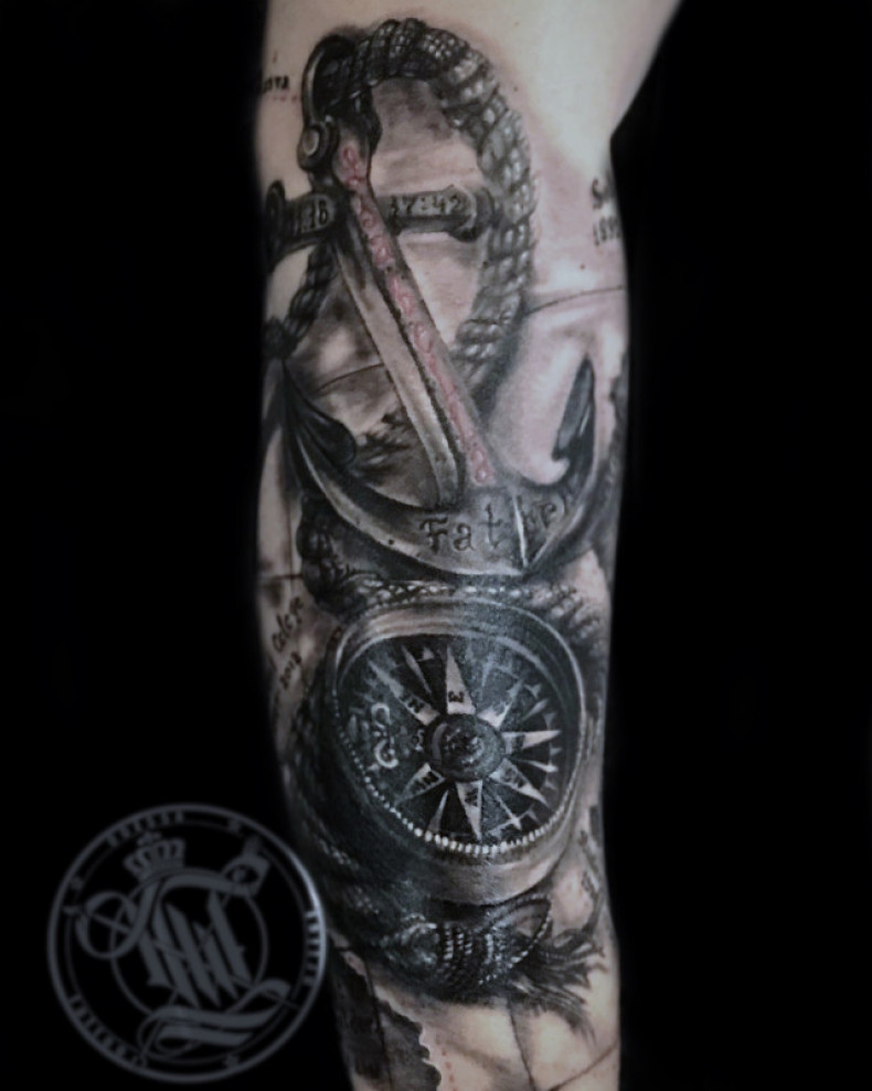 Men black and grey compass, photo - Tattoo Master Barb Tattoo