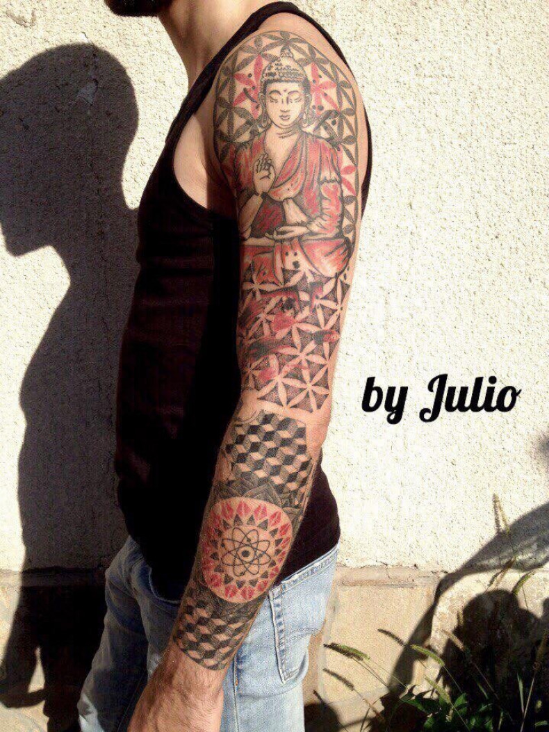 Männer Buddha sleeve, photo - Tattoo-Meister Barb Tattoo