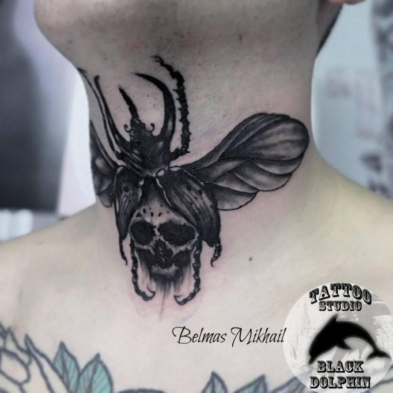 Мужские жук на шее, photo - Тату мастер Barb Tattoo