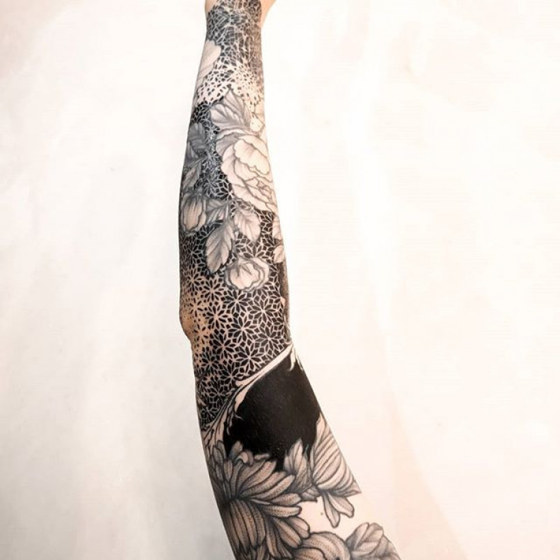 Men sleeve flower of life, photo - Tattoo Master Barb Tattoo