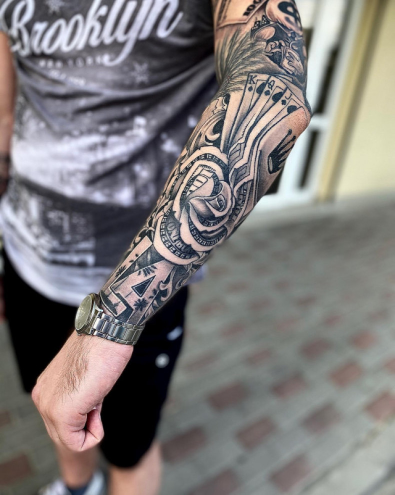 Męski znak dolara rękaw, photo - Tatuażysta Barb Tattoo