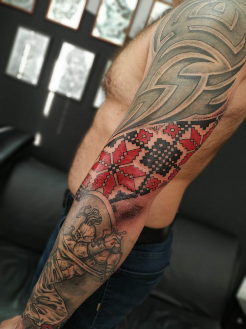 Мужские на руке вышиванка, photo - Тату мастер Barb Tattoo