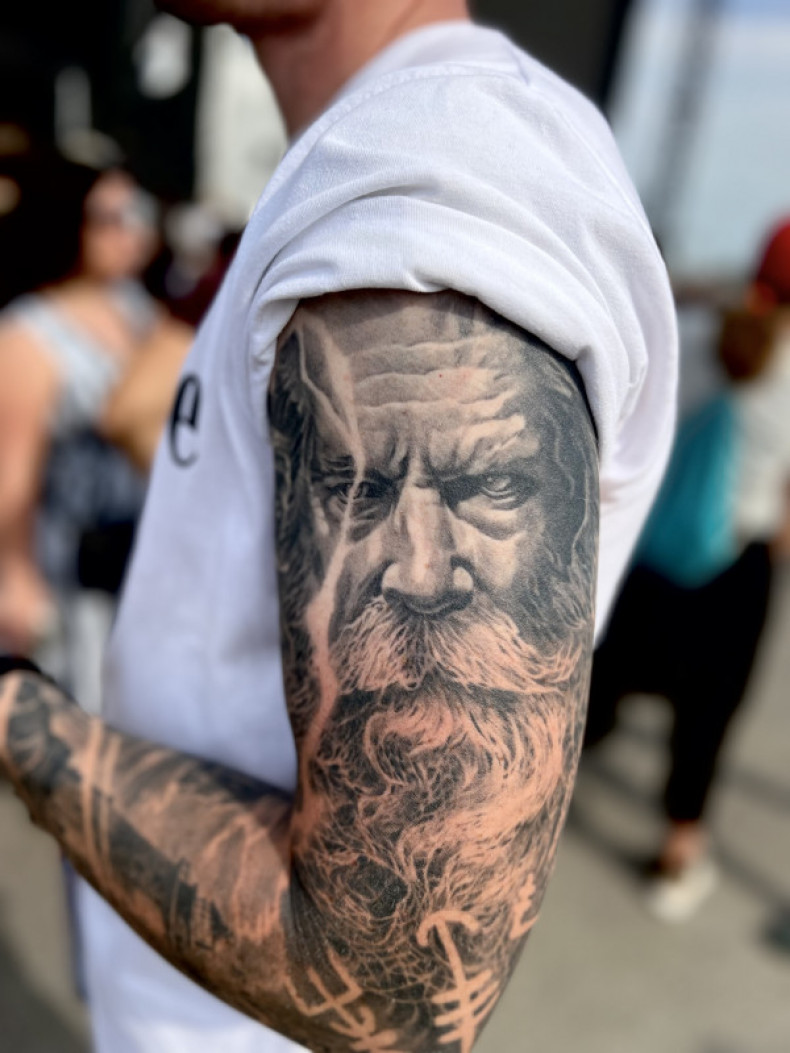 Męski Zeus rękaw, photo - Tatuażysta Barb Tattoo