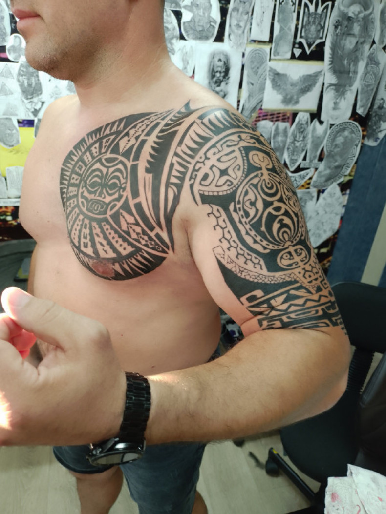 Męski maoryski klatka piersiowa, photo - Tatuażysta Barb Tattoo