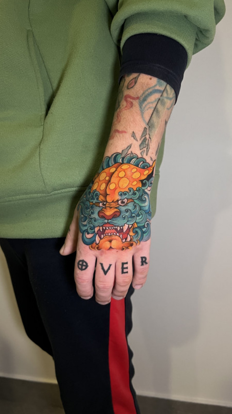 Men hand finger, photo - Tattoo Master Barb Tattoo