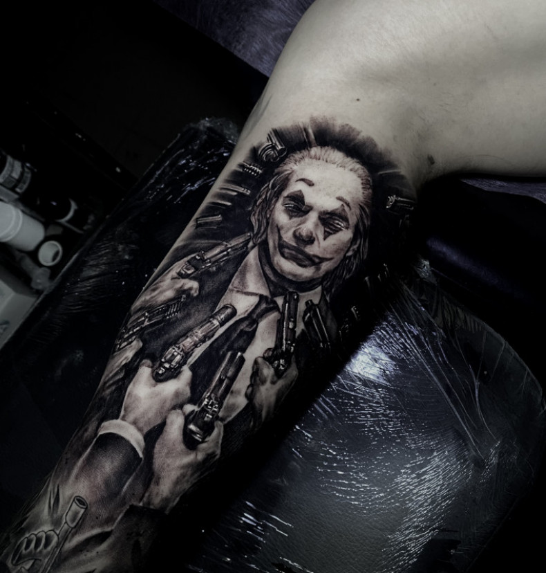 Men joker clown, photo - Tattoo Master Barb Tattoo