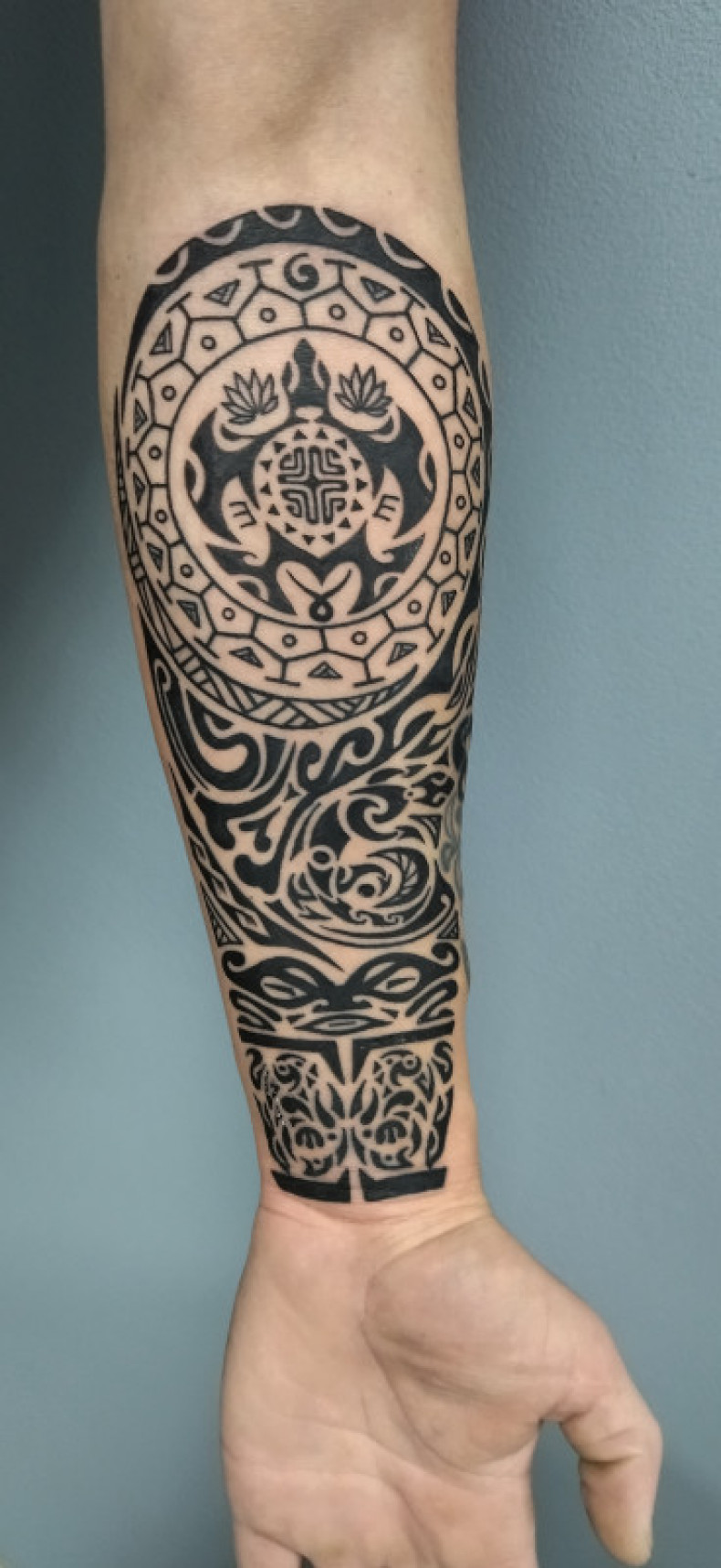 Men arm forearm, photo - Tattoo Master Barb Tattoo