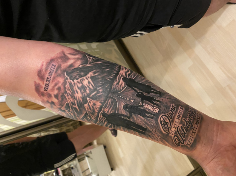 Męski na ramieniu góry, photo - Tatuażysta Barb Tattoo