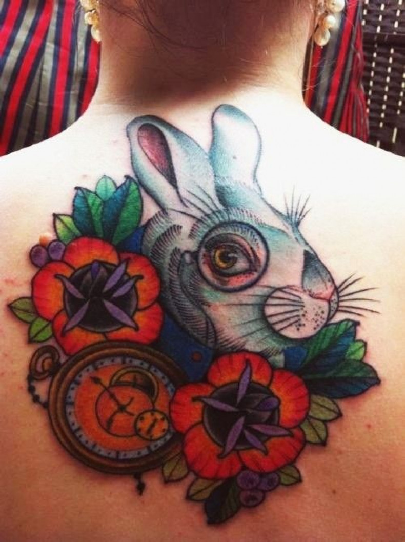 Женские кролик на спине, photo - Тату мастер Barb Tattoo