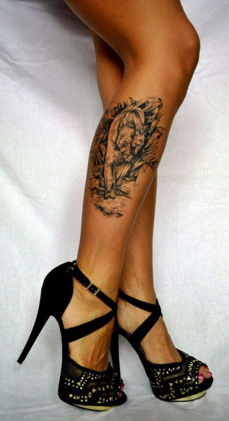 Women leg panther, photo - Tattoo Master Barb Tattoo