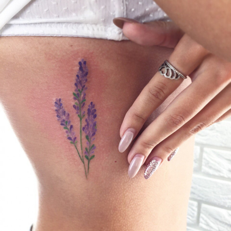 Women lavender rib, photo - Tattoo Master Barb Tattoo