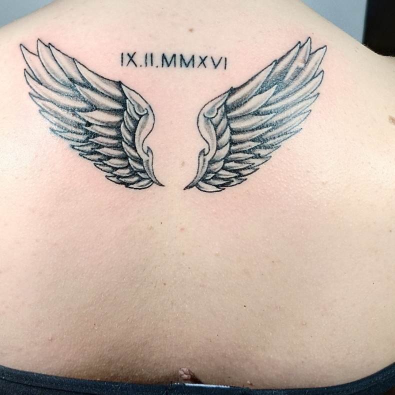 Damski rytownictwo skrzydła, photo - Tatuażysta Barb Tattoo