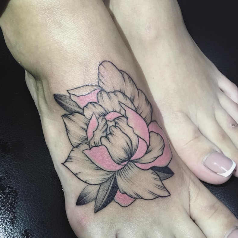 Women graphic foot, photo - Tattoo Master Barb Tattoo