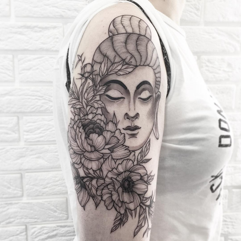 Damski Budda whip shading, photo - Tatuażysta Barb Tattoo