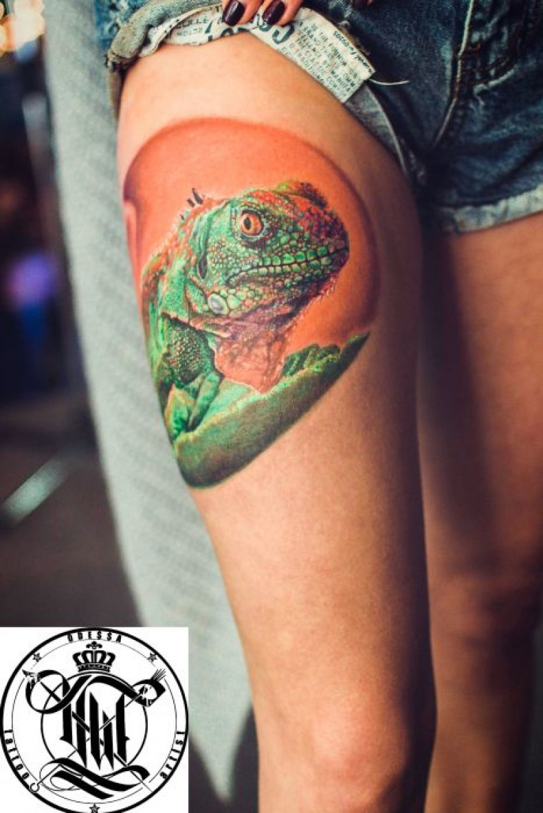 Frauen oberschenkel Realismus, photo - Tattoo-Meister Barb Tattoo