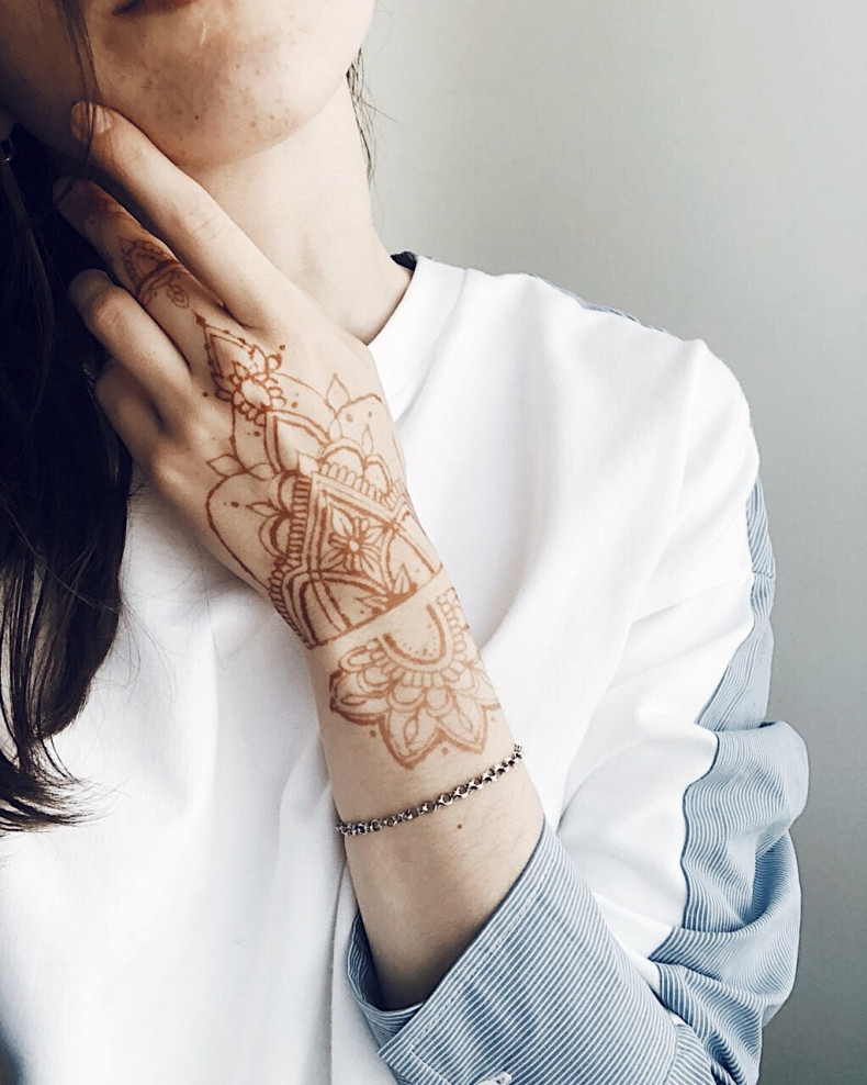 Women lace mandala, photo - Tattoo Master Barb Tattoo