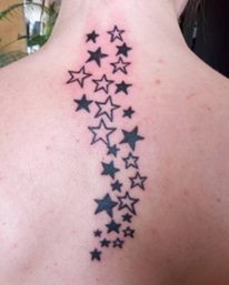 Women star minimalism, photo - Tattoo Master Barb Tattoo