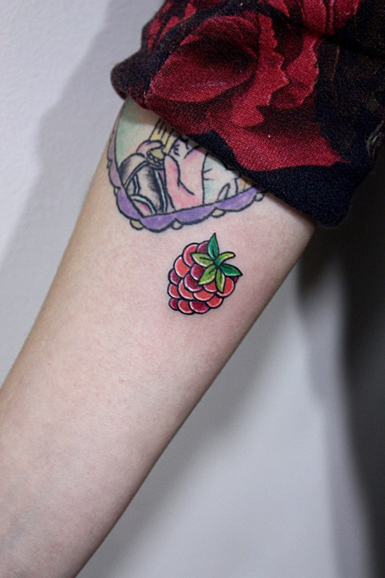 Frauen Arm bunte, photo - Tattoo-Meister Barb Tattoo