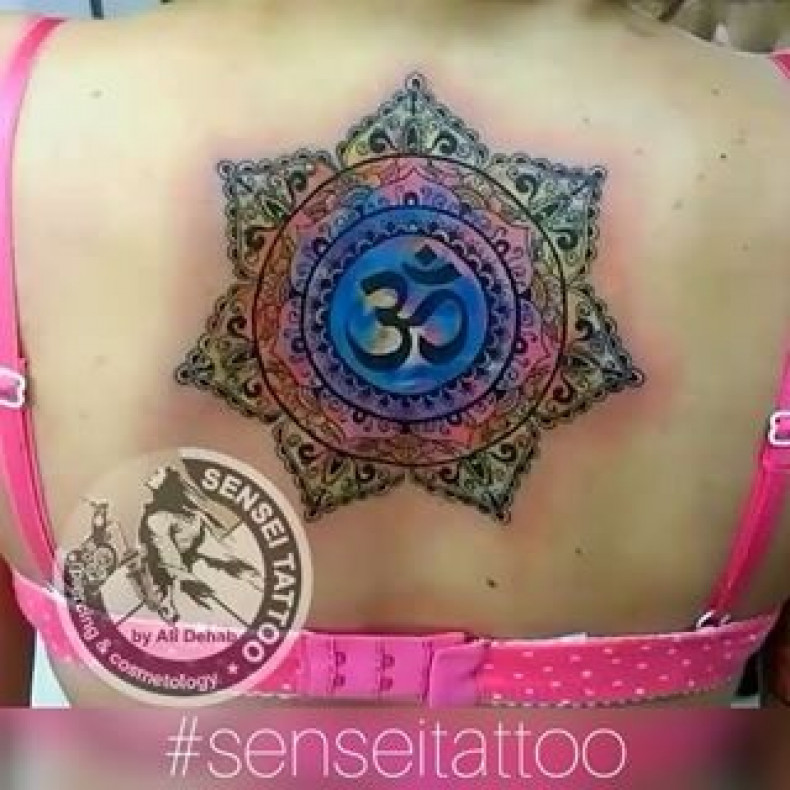 Frauen Aquarell mandala, photo - Tattoo-Meister Barb Tattoo