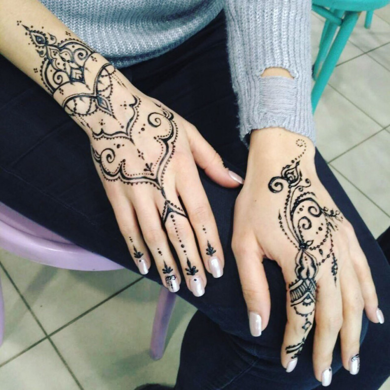 Frauen Spitze mehendi, photo - Tattoo-Meister Barb Tattoo