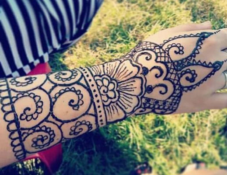 Painted long glove, natural henna, photo - Tattoo Master Barb Tattoo