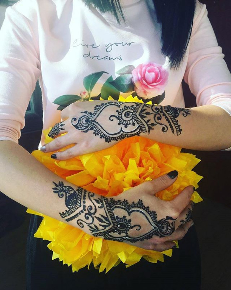 Women lace mehendi, photo - Tattoo Master Barb Tattoo