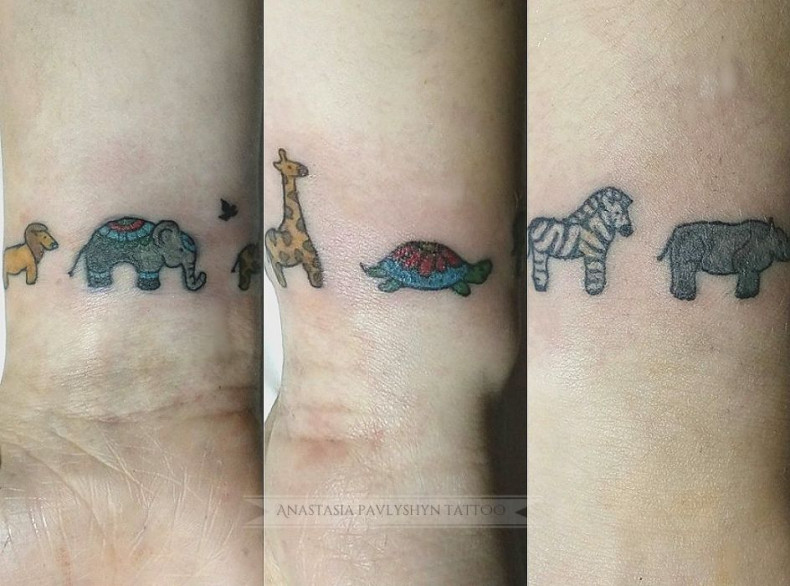 Damski żyrafa zebra, photo - Tatuażysta Barb Tattoo