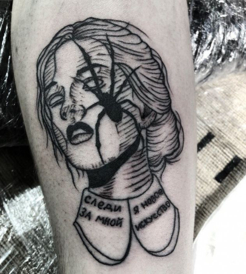 Женские девушка на бедре, photo - Тату мастер Barb Tattoo