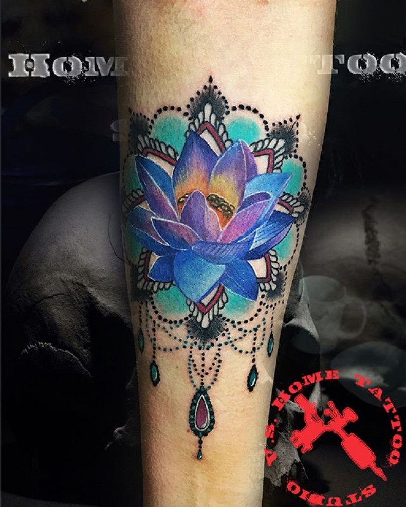 Women lace lotus flower, photo - Tattoo Master Barb Tattoo
