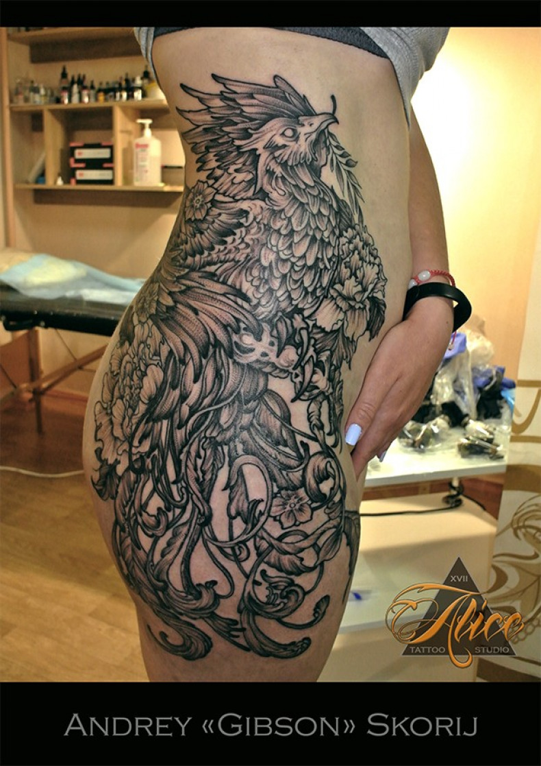 Women baroque thigh, photo - Tattoo Master Barb Tattoo