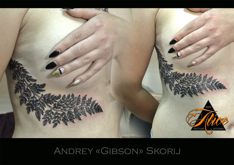 Frauen ast rippen, photo - Tattoo-Meister Barb Tattoo