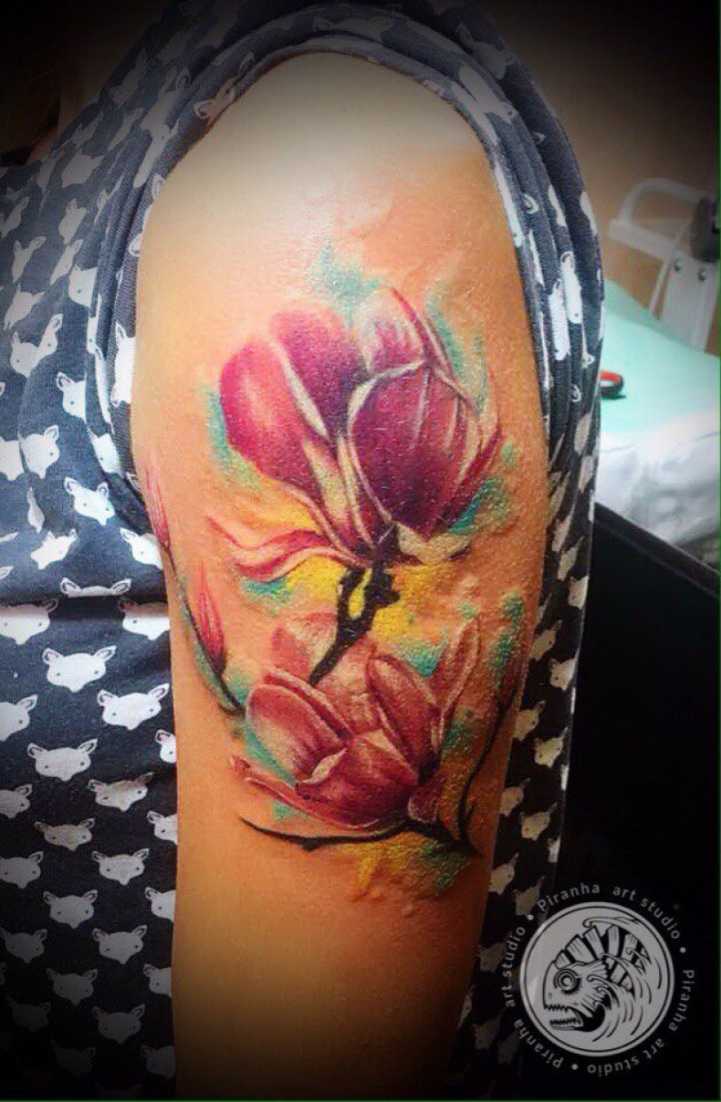 Women watercolor magnolia, photo - Tattoo Master Barb Tattoo