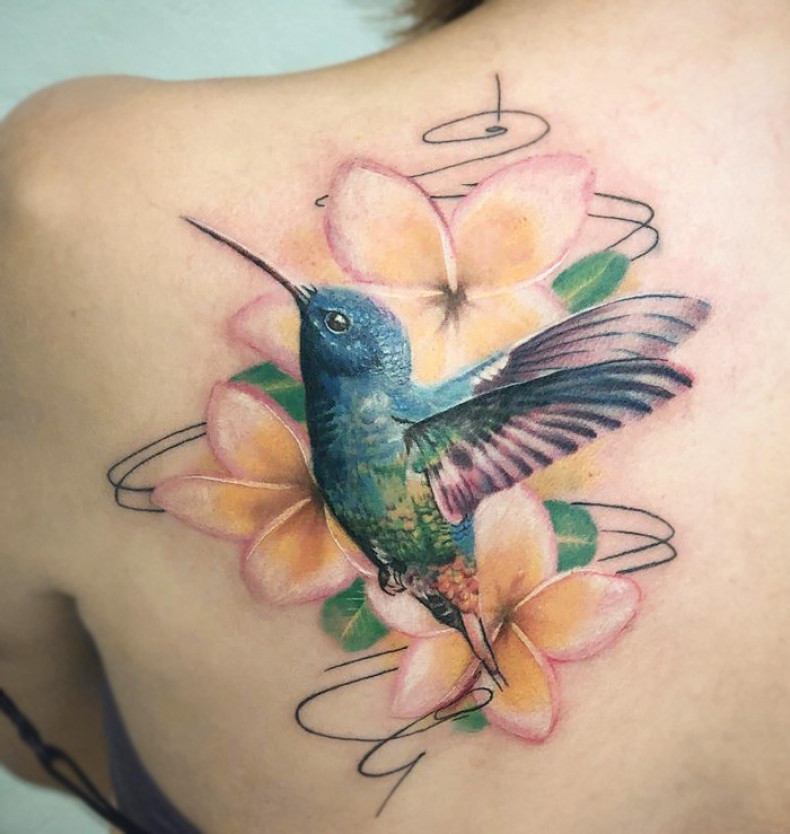 Kolibri-Realismus-Tattoo, photo - Tattoo-Meister Barb Tattoo