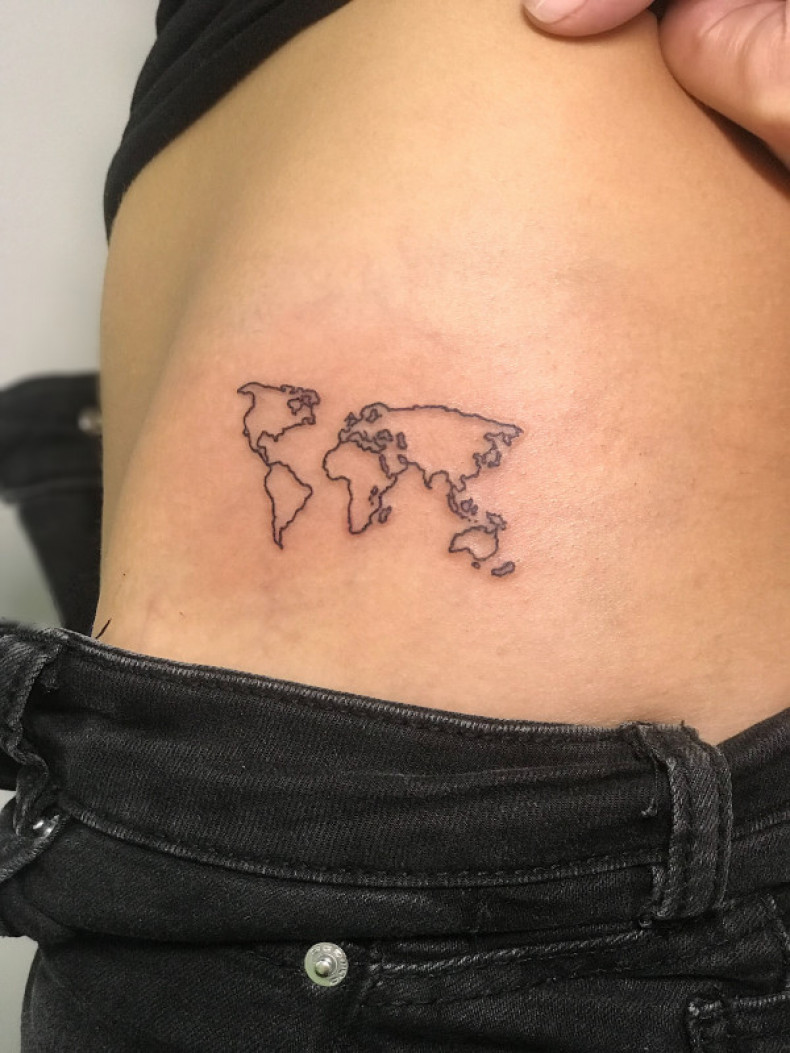 Women map minimalism, photo - Tattoo Master Barb Tattoo