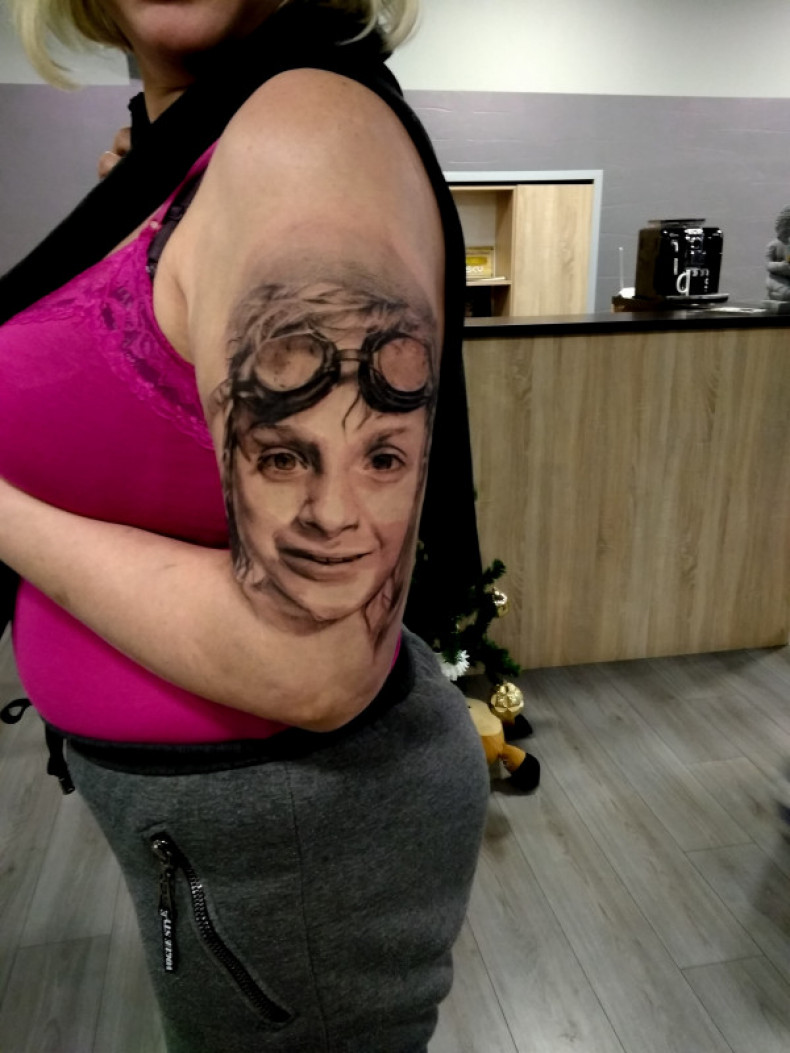 Damski przedramię portret, photo - Tatuażysta Barb Tattoo